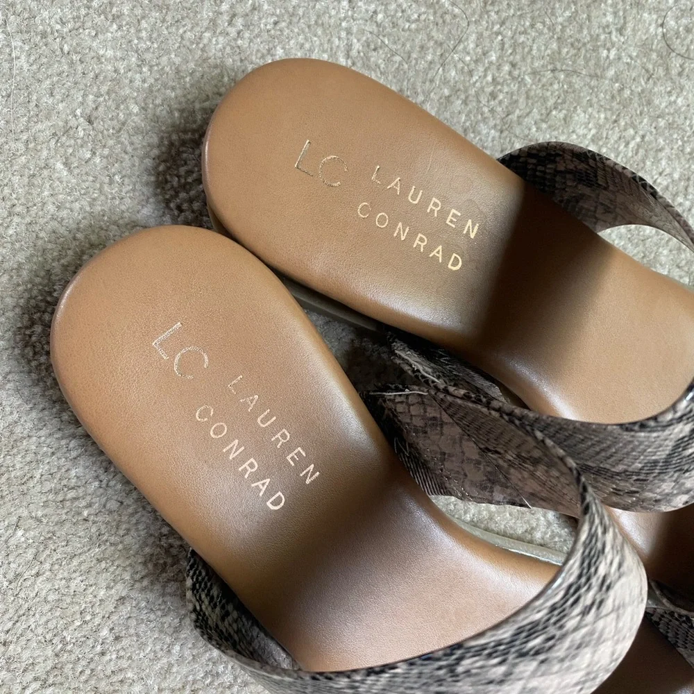 Lauren Conrad 🐍 Faux Snake Skin Sandal 🩷 - Picture 2 of 4